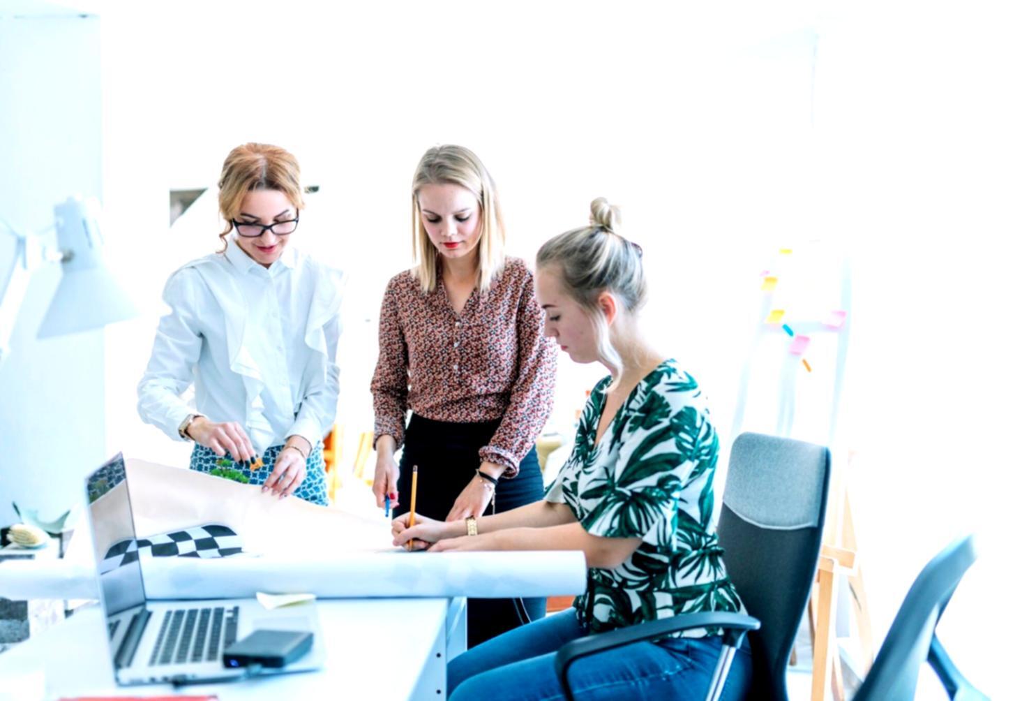 Analyse de documents financiers avec graphiques et tableaux